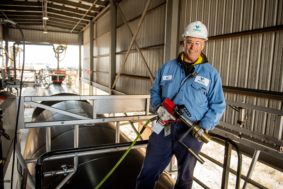 A process operator at Kooilspetroleum